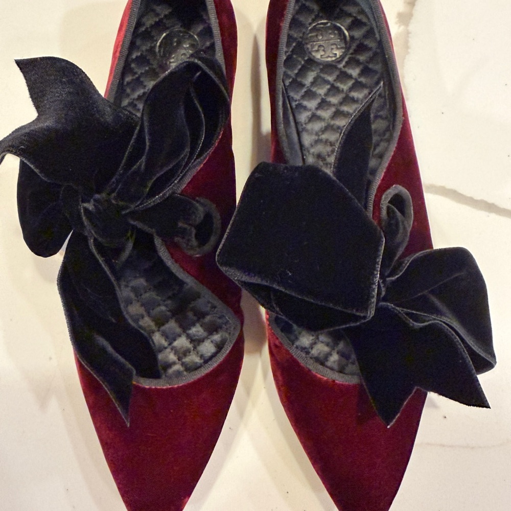 Elegant Tina Turk Velvet Women's Flats with Bow